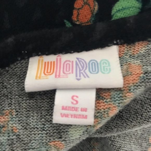 LulaRoe Joy Sleeveless Vest Small black floral - Picture 6 of 10